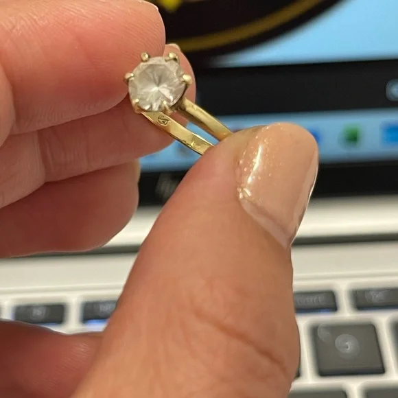 10K yellow gold ring, size 6 - Picture 4 of 7